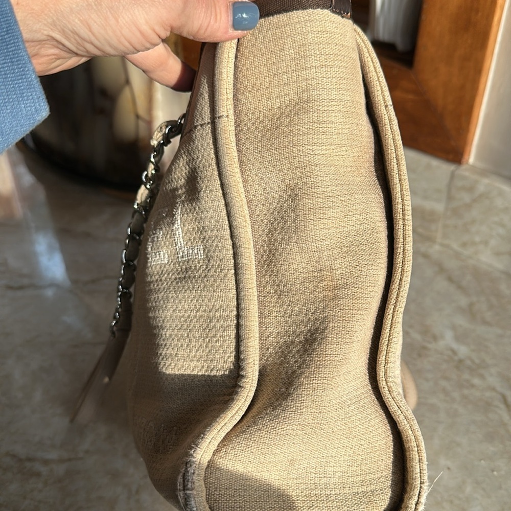 Chanel Small Deauville Chain Tote Bag - Picture 4 of 16